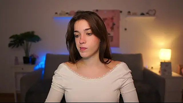 kissie cat online show from October 9, 1:09 pm