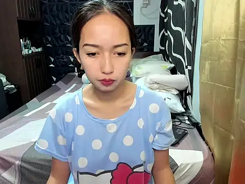 Snapshot of Soft_Angel8 chatting on September 13, 2:33 am Soft Angel8 online show from September 13, 2:33 am