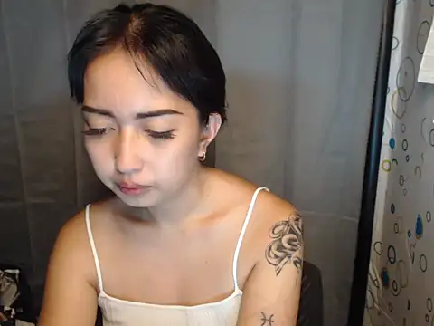 Snapshot of Soft_Angel8 chatting on May 1, 5:01 am Soft Angel8 online show from May 1, 5:01 am