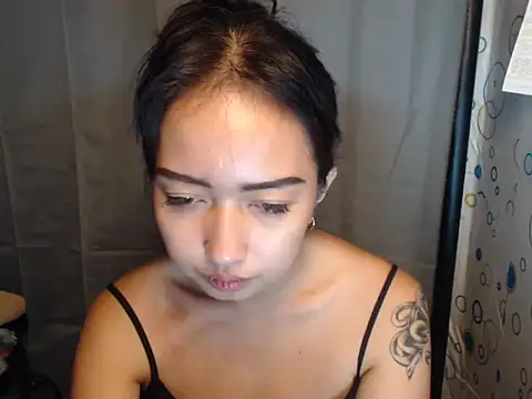 Snapshot of Soft_Angel8 chatting on May 10, 1:00 am Soft Angel8 online show from May 10, 1:00 am