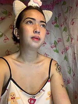 Snapshot of Soft_Angel8 chatting on June 22, 5:04 am Soft Angel8 online show from June 22, 5:04 am