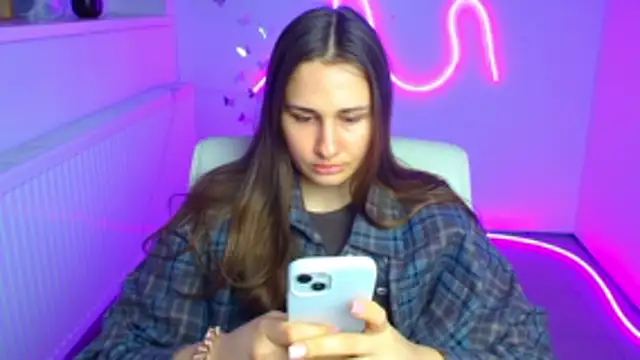 Snapshot of Stefanie_Sweet chatting on April 15, 5:36 am Stefanie Sweet online show from April 15, 5:36 am
