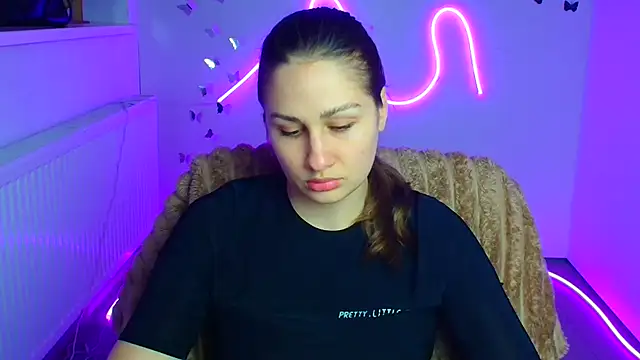 Snapshot of Stefanie_Sweet chatting on April 17, 5:54 am Stefanie Sweet online show from April 17, 5:54 am