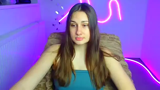 Snapshot of Stefanie_Sweet chatting on April 18, 5:44 am Stefanie Sweet online show from April 18, 5:44 am