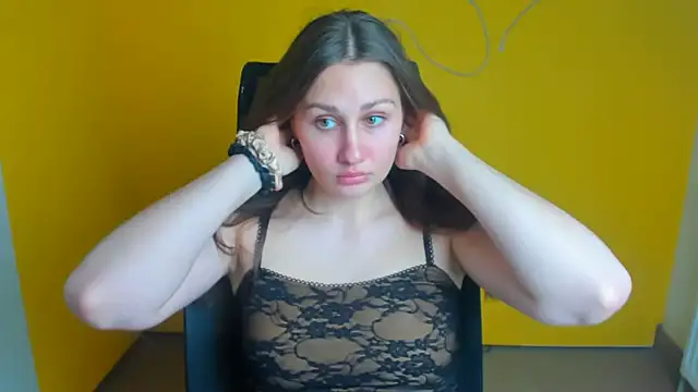 Snapshot of Stefanie_Sweet chatting on April 23, 11:20 am Stefanie Sweet online show from April 23, 11:20 am