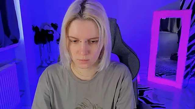 BethanyCloud online show from February 19, 5:14 am