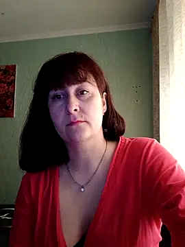 Amandda  online show from May 2, 5:45 am
