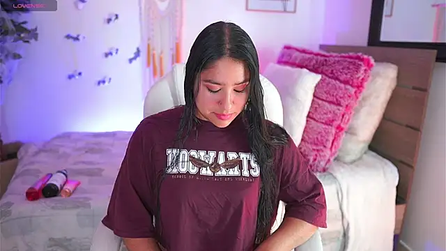 melissa laurent  online show from October 21, 12:50 pm