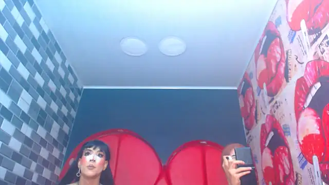 julessxcharlotte online show from November 6, 2:07 pm