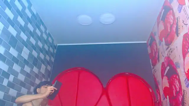 julessxcharlotte online show from January 15, 2:21 pm