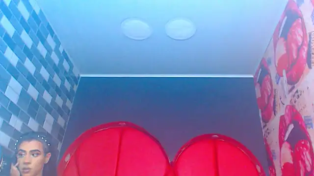 julessxcharlotte online show from February 5, 8:57 pm