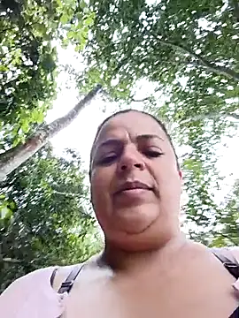 Mia-Glow online show from February 24, 1:20 pm