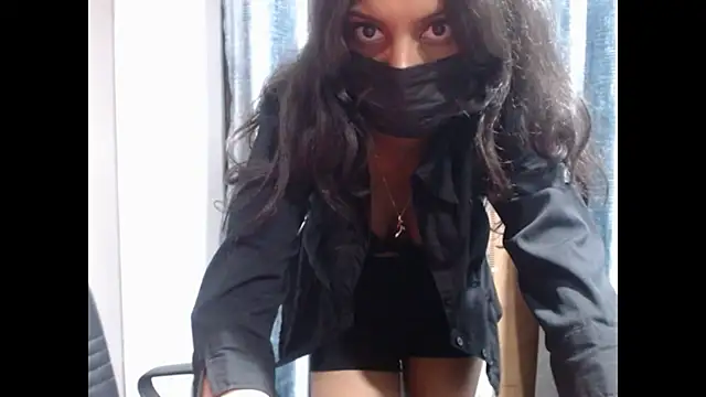 Snapshot of _kamyaa09 chatting on May 4, 5:53 pm kamyaa09 online show from May 4, 5:53 pm