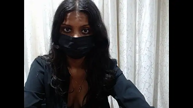 Snapshot of _kamyaa09 chatting on May 6, 8:08 am kamyaa09 online show from May 6, 8:08 am