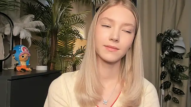 Snapshot of ChinBonnell chatting on February 15, 7:51 am ChinBonnell online show from February 15, 7:51 am