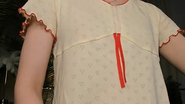 Snapshot of ChinBonnell chatting on March 1, 5:42 am ChinBonnell online show from March 1, 5:42 am