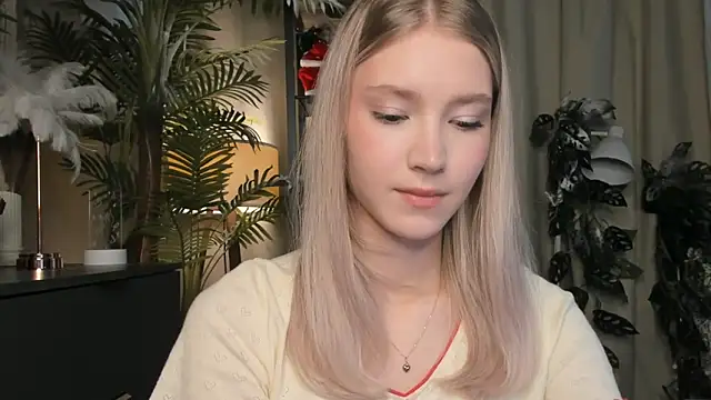 Snapshot of ChinBonnell chatting on March 5, 6:31 am ChinBonnell online show from March 5, 6:31 am