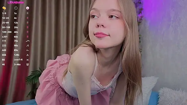 Snapshot of WeiSusi chatting on October 30, 4:08 pm WeiSusi online show from October 30, 4:08 pm