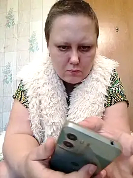 Snapshot of Tupo070481 chatting on May 19, 1:28 pm Tupo070481 online show from May 19, 1:28 pm