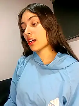 hotwife26 online show from February 21, 12:33 am