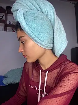 hotwife26 online show from March 3, 11:32 pm