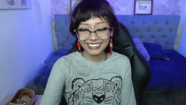 Nyxie tk online show from October 3, 7:55 pm