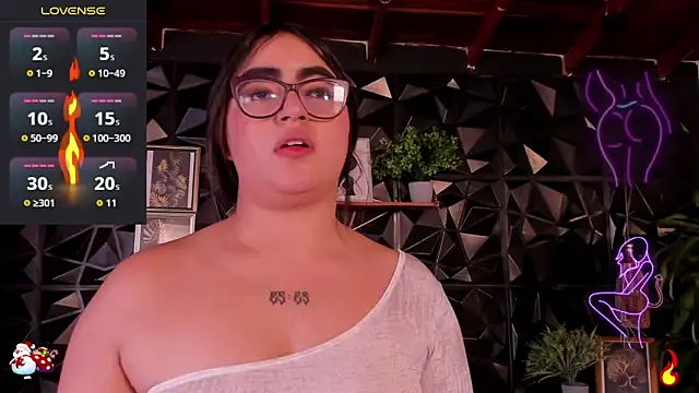 April  foxx online show from December 16, 4:12 pm