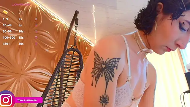 Jazmintorress online show from September 19, 1:12 pm