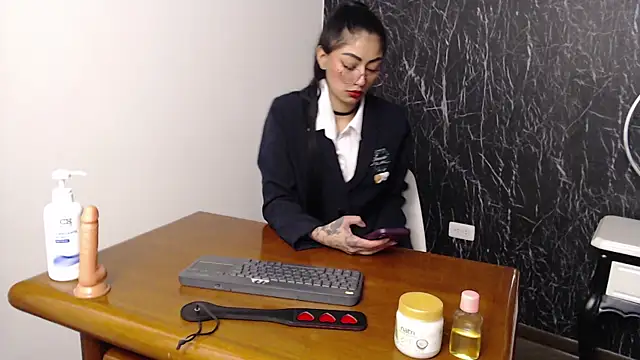 Snapshot of JulietteStar_ chatting on September 9, 11:54 am JulietteStar online show from September 9, 11:54 am