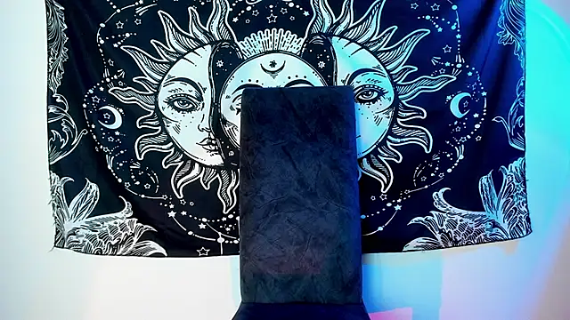 Snapshot of Calita_sexy1 chatting on October 31, 8:10 pm Calita sexy1 online show from October 31, 8:10 pm