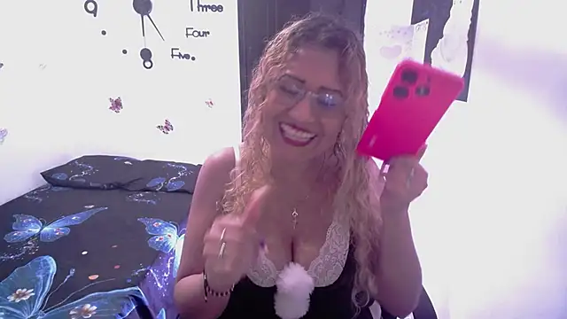 Snapshot of Skarleth_Diaz chatting on March 5, 4:08 am Skarleth Diaz online show from March 5, 4:08 am