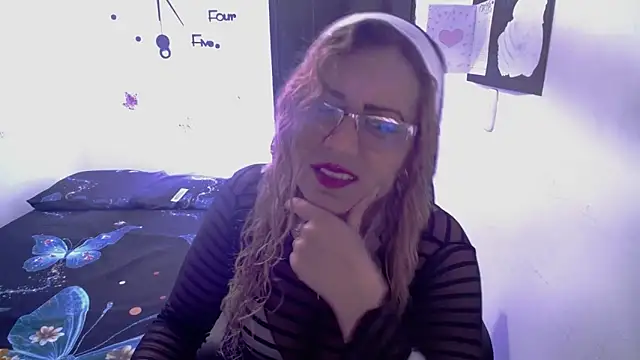 Snapshot of Skarleth_Diaz chatting on March 14, 3:23 am Skarleth Diaz online show from March 14, 3:23 am