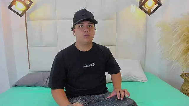 Naim Bennetsex online show from September 22, 9:06 pm