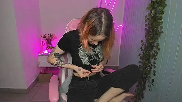 Elieiza xo online show from October 19, 9:21 am