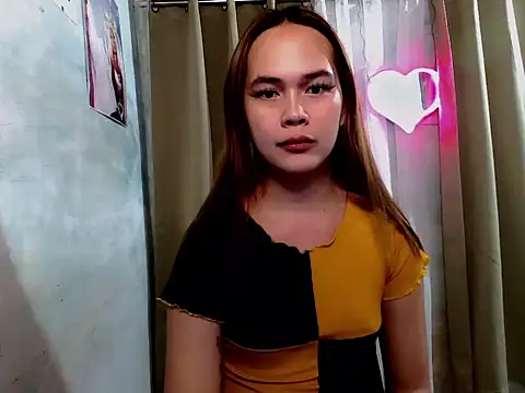 Snapshot of sweetsassyxx chatting on September 15, 5:46 pm sweetsassyxx online show from September 15, 5:46 pm