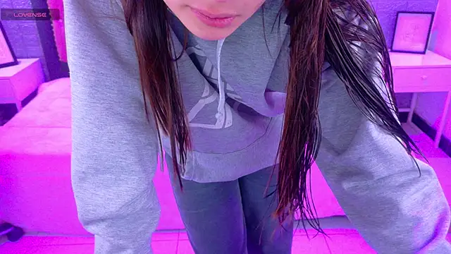 Natalie loffreda online show from December 16, 3:22 am