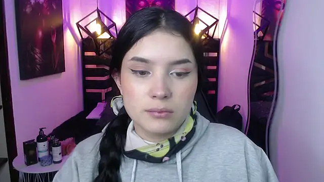 Natalie loffreda online show from May 5, 8:17 pm