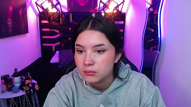 Natalie loffreda online show from May 15, 7:54 pm