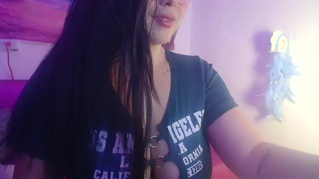 isa  crazy   online show from June 26, 6:29 am