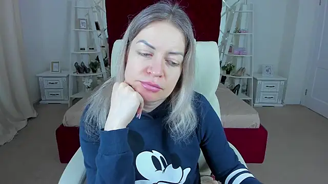 Anna Snows online show from March 26, 6:41 am