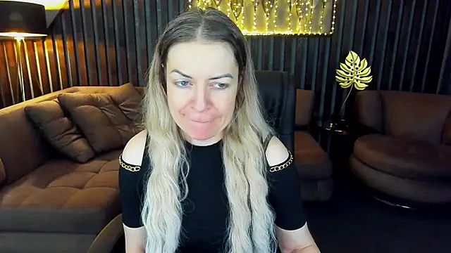 Anna Snows online show from May 17, 5:27 am