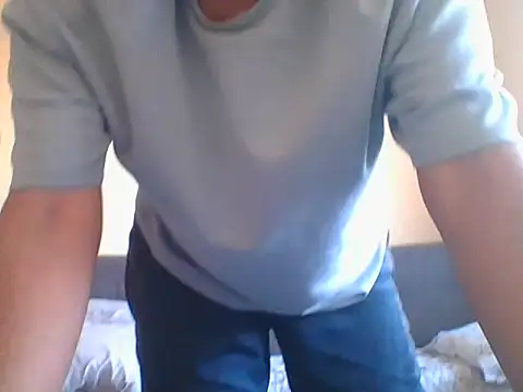 Snapshot of dream32222 chatting on October 13, 1:11 pm dream32222 online show from October 13, 1:11 pm