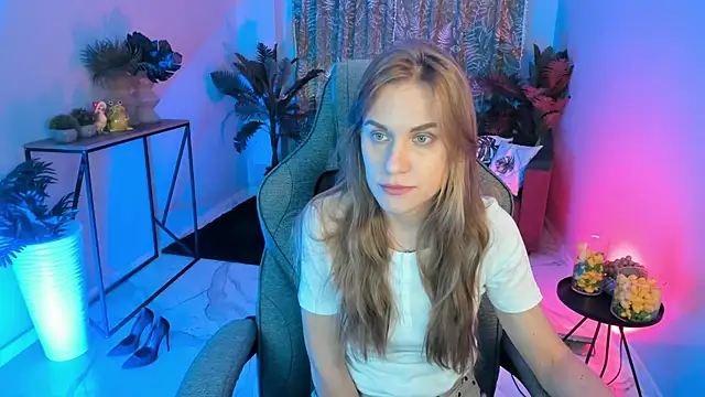 VanessaMates online show from October 14, 5:41 am