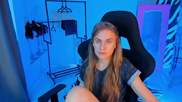 VanessaMates online show from October 27, 5:44 am