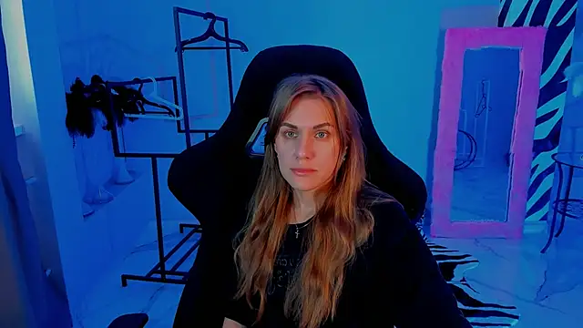 VanessaMates online show from October 30, 5:42 am