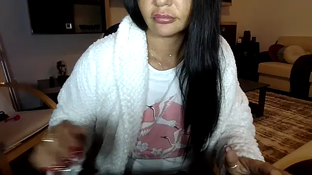 Ella sweety00 online show from May 6, 11:21 pm