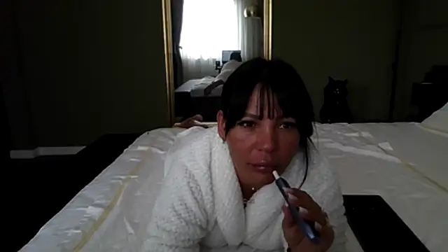 Snapshot of Ella_sweety00 chatting on June 3, 6:49 am Ella sweety00 online show from June 3, 6:49 am