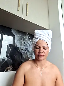 Snapshot of Ella_sweety00 chatting on June 16, 7:22 am Ella sweety00 online show from June 16, 7:22 am