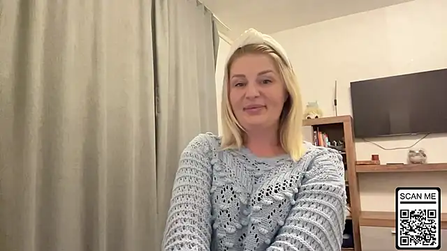 Blondie xoxoxo online show from October 4, 5:33 pm