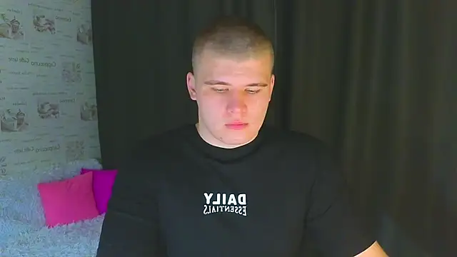 kittenmurr online show from September 19, 9:04 pm